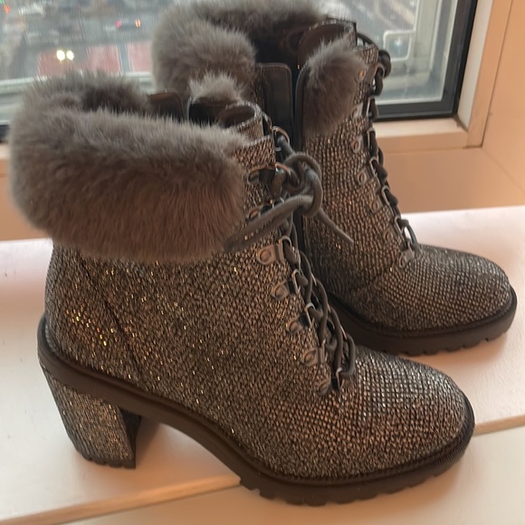 Jessica Simpson Deliah metallic faux fur combat boots size 7.5 - Picture 2 of 6